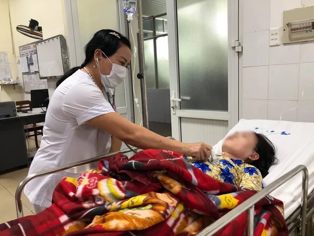 [Quảng Ngãi] Kịp thời cứu sống 1 phụ nữ bị ngừng thở vì sét đánh